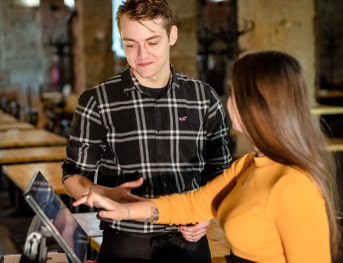 Obsluha V Reastauraci